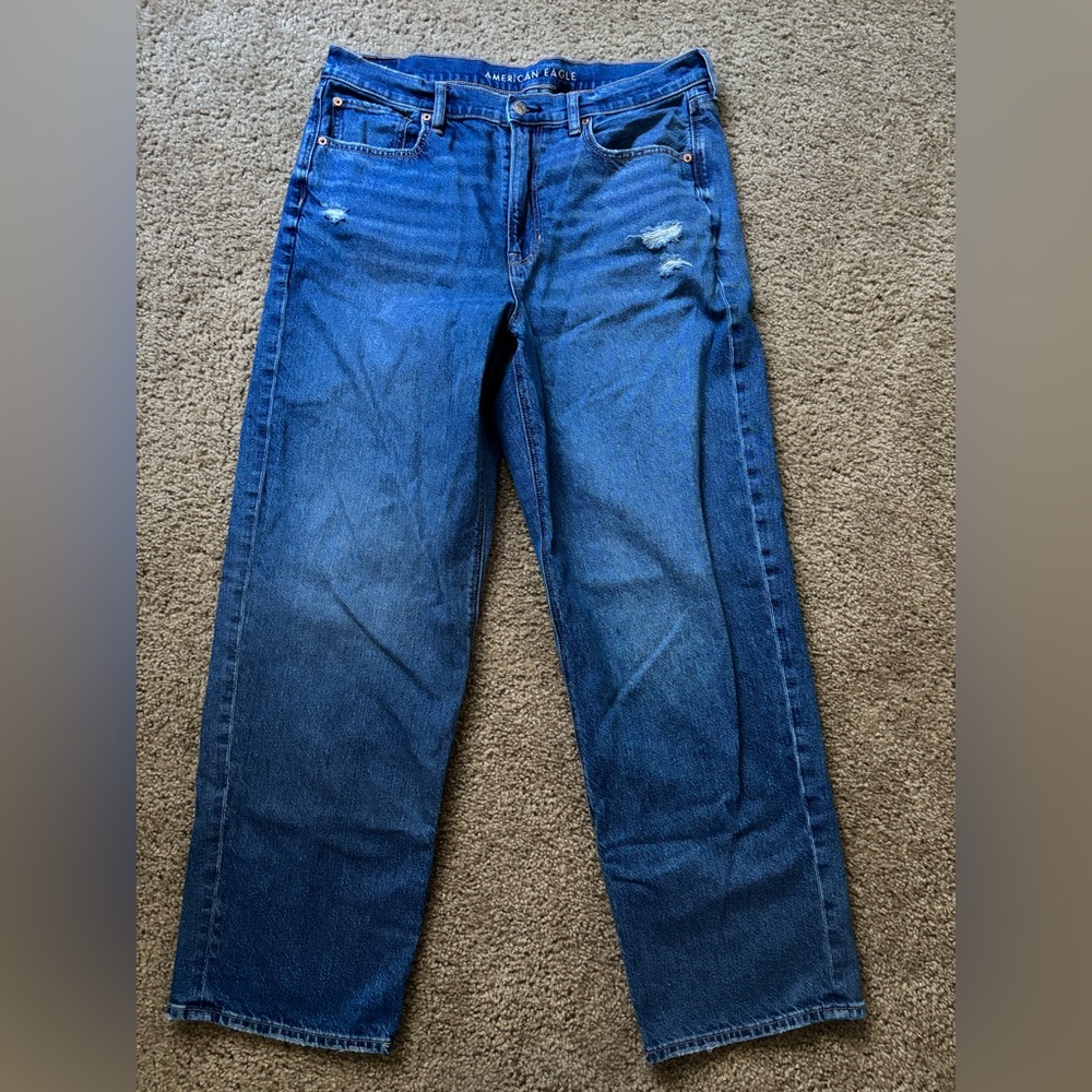 American Eagle Strigid Super High-Rise Baggy Straight Jeans